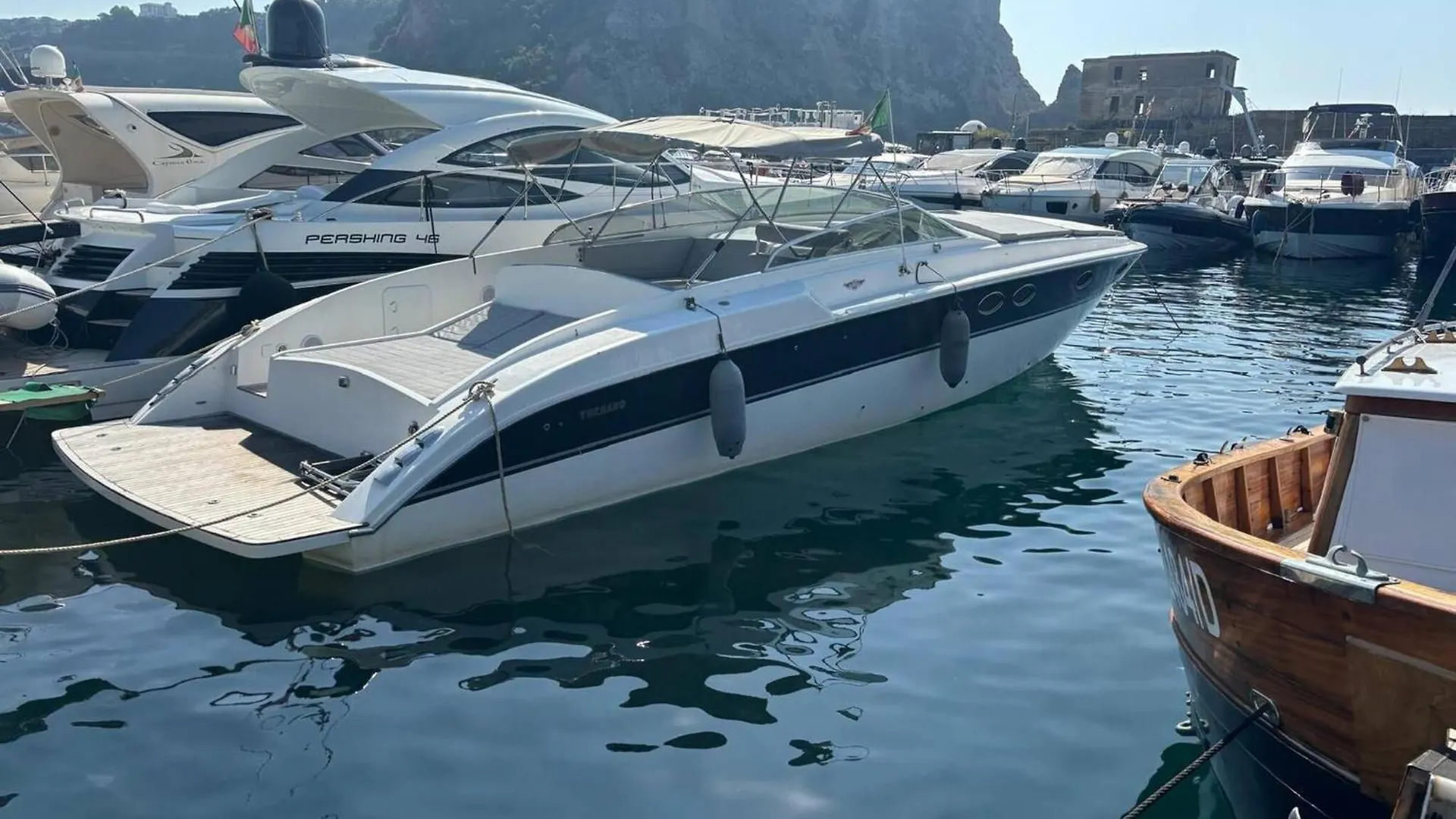 Fall In Love With The Amalfi Coast Charming Boat Rental In Νάπολη